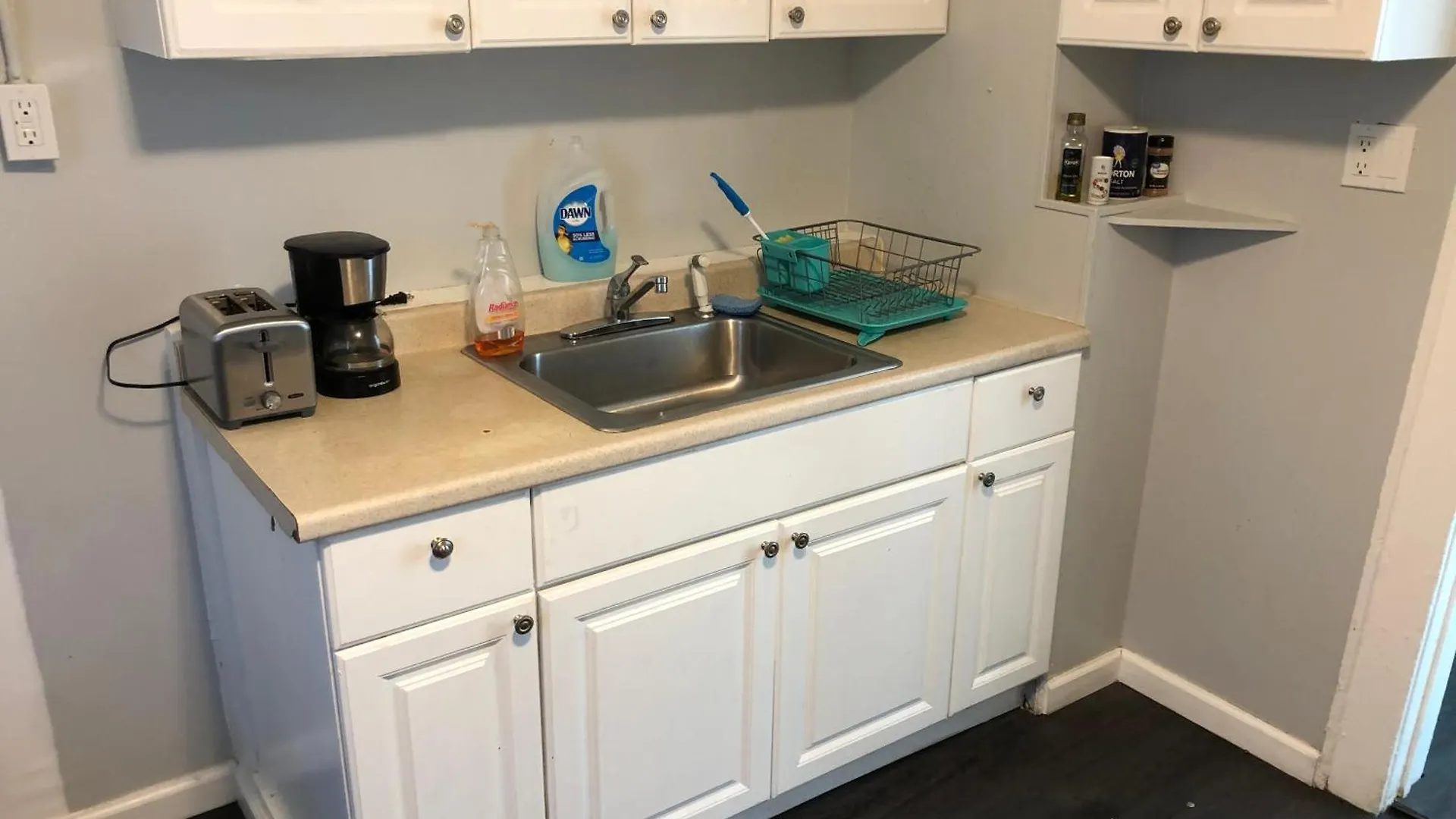 Private 2-Bedroom With Free Parking And Direct Bus To Nyc Manhattan Only 2 Blocks Away Linden USA